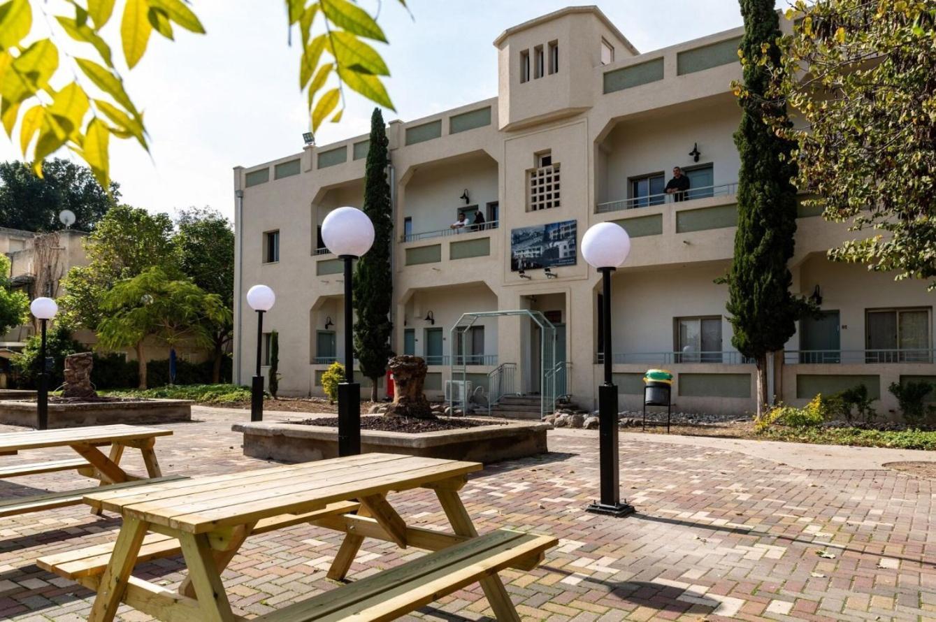 Hotel Degania Bet Kibbutz Country Lodging Kinneret Exterior foto